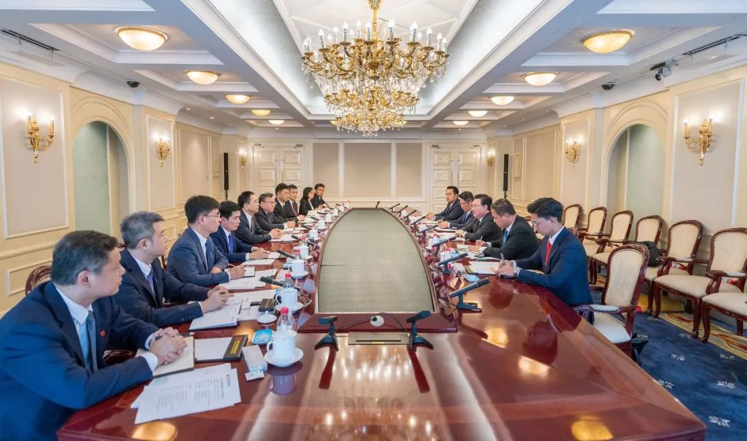大唐集團(tuán)黨組書記、董事長鄒磊與老撾總理府辦公廳部長、總理首席顧問西納萬·蘇發(fā)努馮會(huì)談