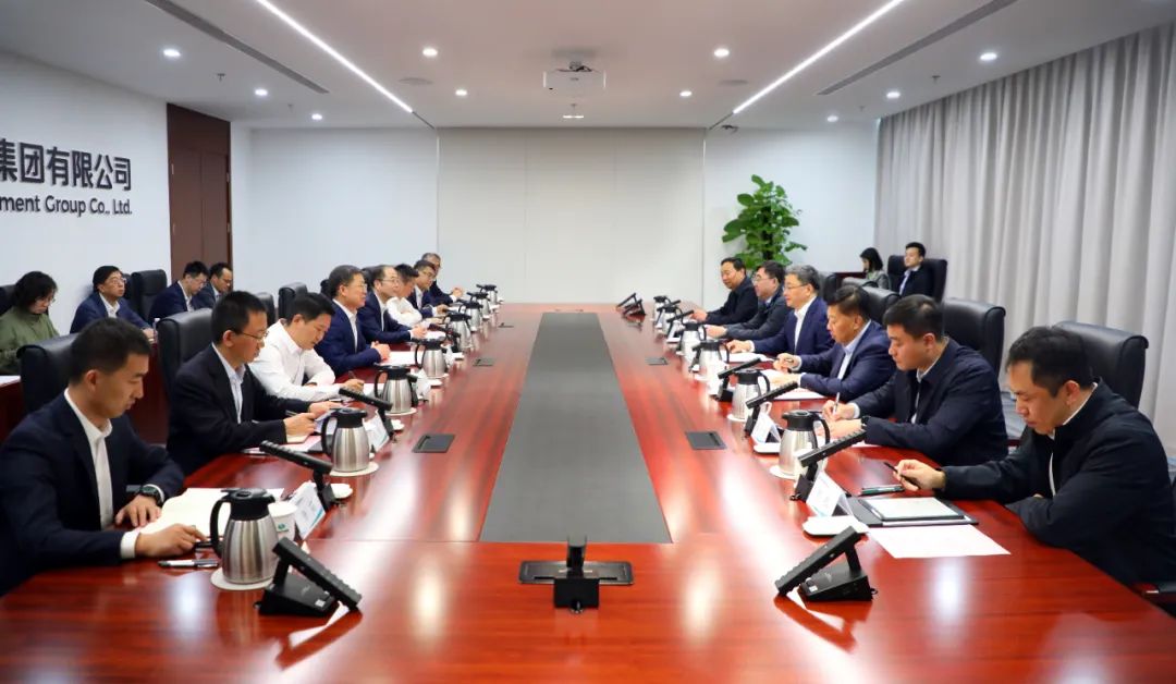 中國電氣裝備黨委書記、董事長李洪鳳會見濟(jì)南市委副書記、市長于海田
