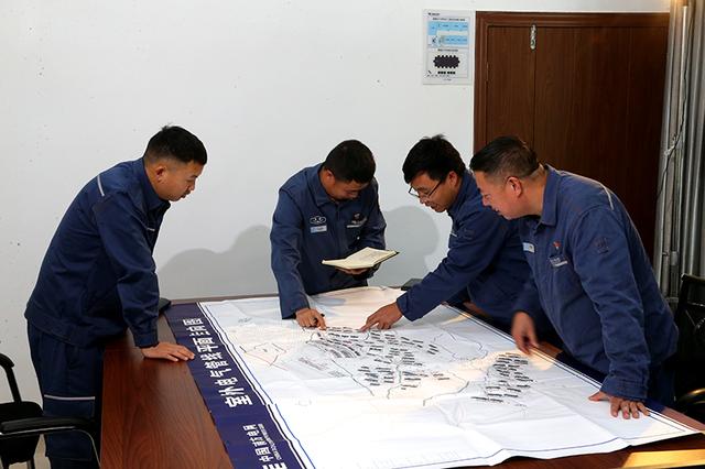 貴州興義供電局研發(fā)“智電擎鋒”機(jī)器人，實(shí)現(xiàn)營配協(xié)同新突破
