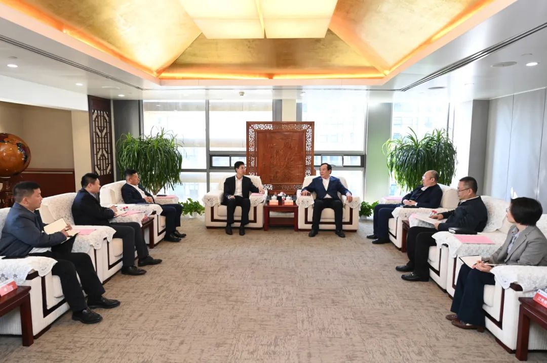 大唐國(guó)際黨委書記、董事長(zhǎng)李凱會(huì)見中建五局黨委書記、董事長(zhǎng)田衛(wèi)國(guó)